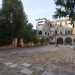 Ca' Della Corte Flats Διαμέρισμα *