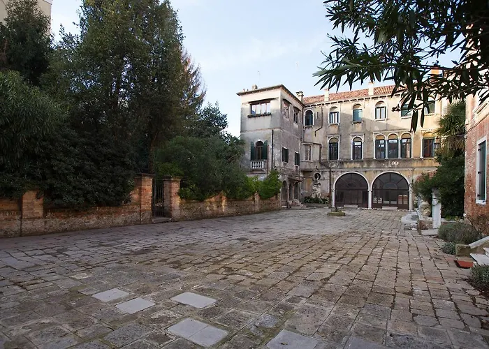 Ca' Della Corte Flats Apartmán *