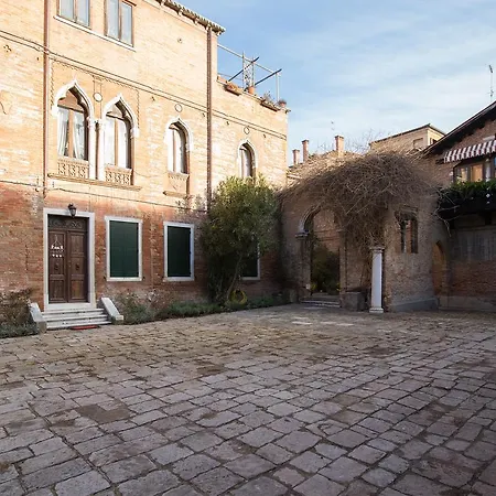 Ca' Della Corte Flats